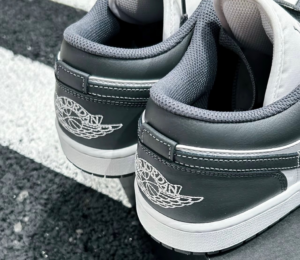 Giày Nike Air Jordan 1 Low ‘Grey White’ 553558-044 - Ảnh 3