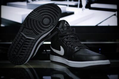 Giày Nike Air Jordan 1 Mid Wmns 'Black White' BQ6472-011 - Ảnh 8