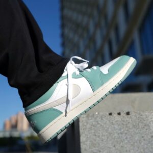 Giày Nike Air Jordan 1 Low 'White Cannon' DC0774-138 - Ảnh 2