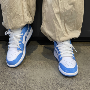 Giay Nike Air Jordan 1 Low SE GS 'Legend Blue Patent' FZ3929-114