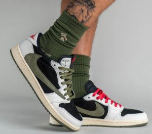 Giay Nike Air Jordan 1 x Travis Scott Retro Low OG SP 'Olive' DZ4137-106
