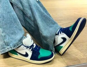 Giày Nike Air Jordan 1 Low 'Deep Royal Blue' 553558-147 - Ảnh 2